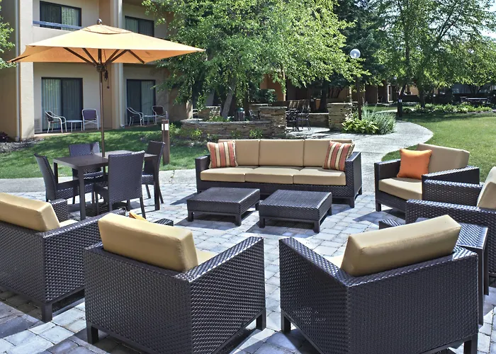 Hotel Courtyard Chicago 3*